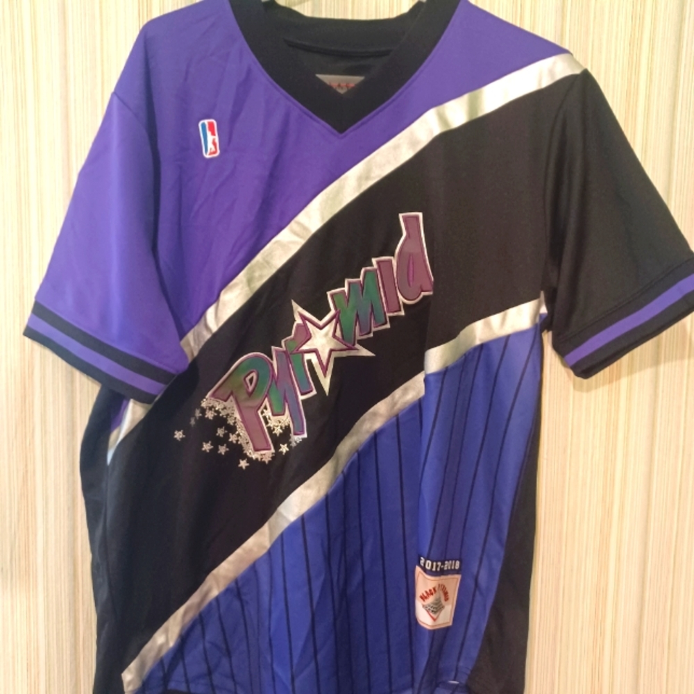 Black Pyramid black and purple jersey 3x